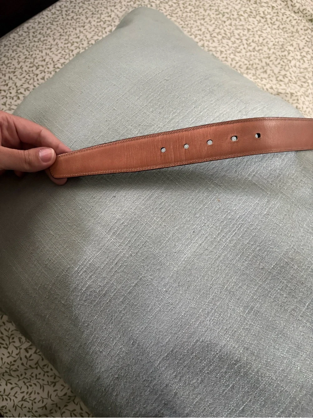 Trafalgar Cortina Leather Belt Men’s Size 42 Mahogany Brown Gold Buckle